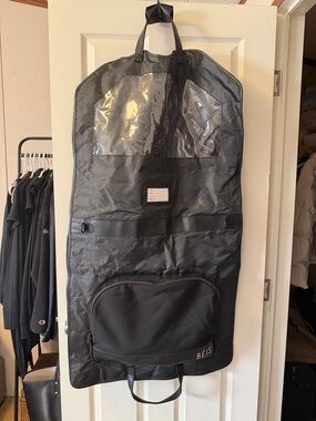 Béis Garment Bag